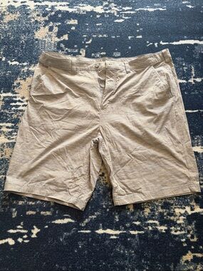 Eddie Bauer Men's Light Beige Flat-Front Shorts